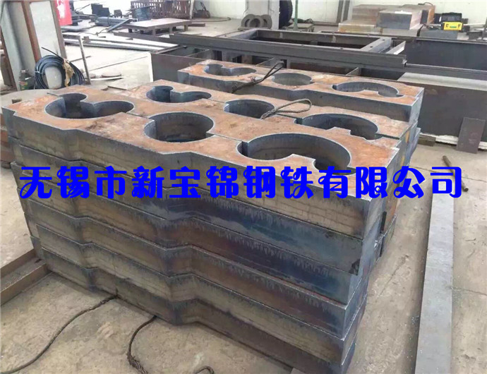 䓰��и��S����